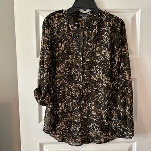 Chelsea & Theodore Black and Brown Cuffed Sleeve Blouse